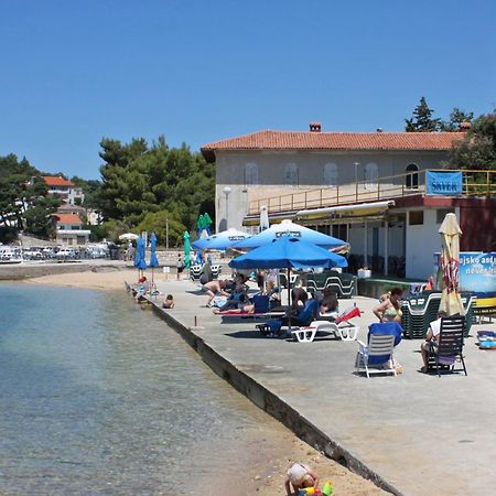 Apartments And Rooms By The Sea Palit, Rab - 5044 Zewnętrze zdjęcie