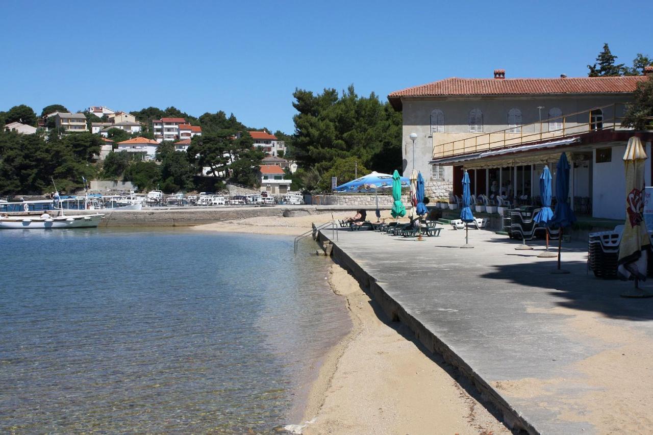 Apartments And Rooms By The Sea Palit, Rab - 5044 Zewnętrze zdjęcie