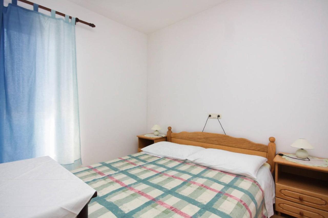 Apartments And Rooms By The Sea Palit, Rab - 5044 Zewnętrze zdjęcie