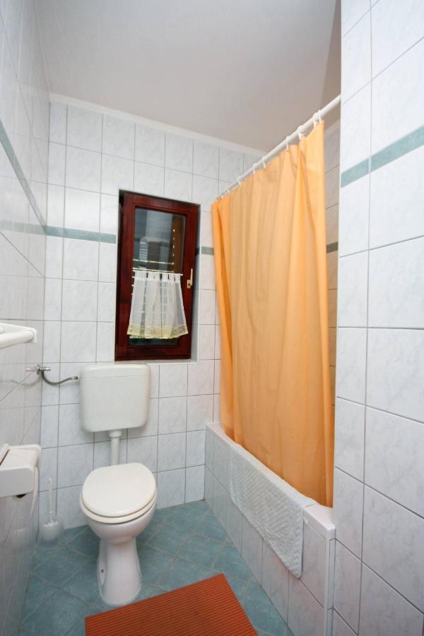 Apartments And Rooms By The Sea Palit, Rab - 5044 Zewnętrze zdjęcie